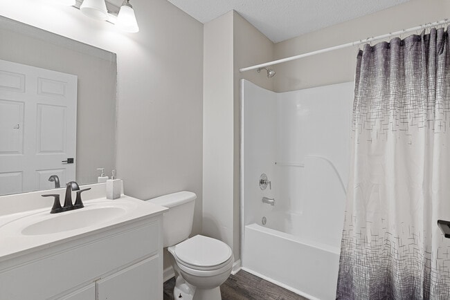 Building Photo - Reaves Place Apartments