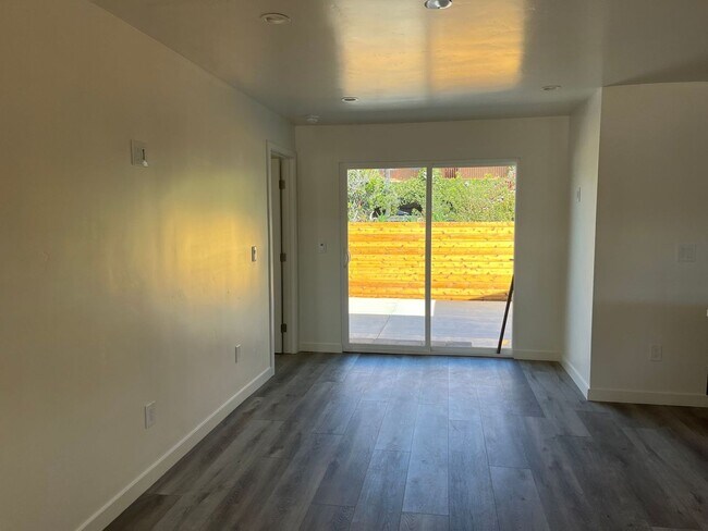 Foto del edificio - Brand New Home In The Village