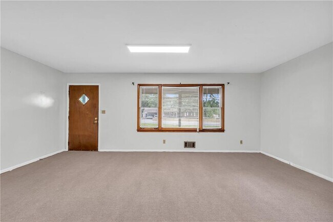 Building Photo - 1189 E Fayetteville Rd