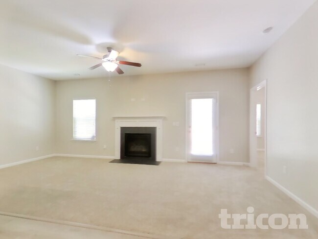 Foto del edificio - 338 Brookwood Crossing