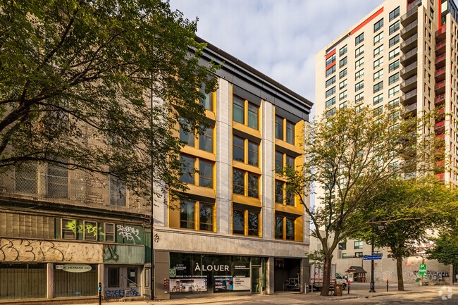 Building Photo - 1419 Rue Clark