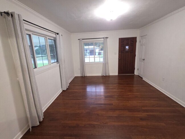 Building Photo - Fantastic 2 Bed College Park Charmer w/Huge Fenced Yard