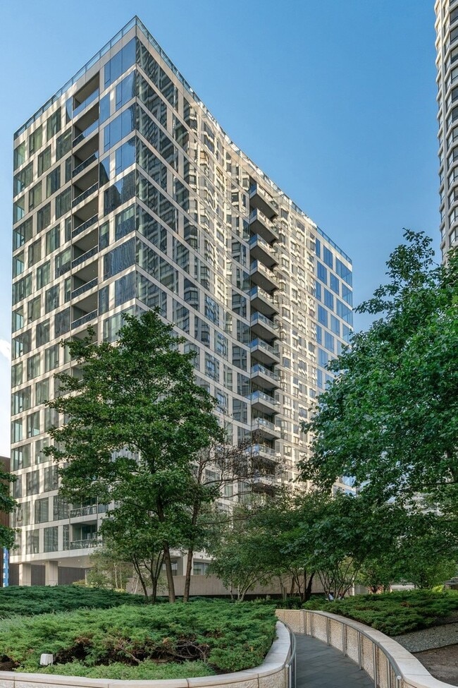 Building Photo - 403 N Wabash Ave