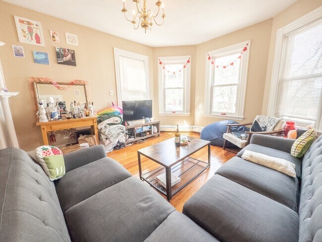 Building Photo - 52 Fayette St