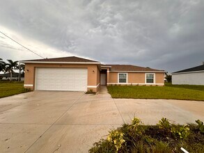Building Photo - 1714 Four Mile Cove Pkwy