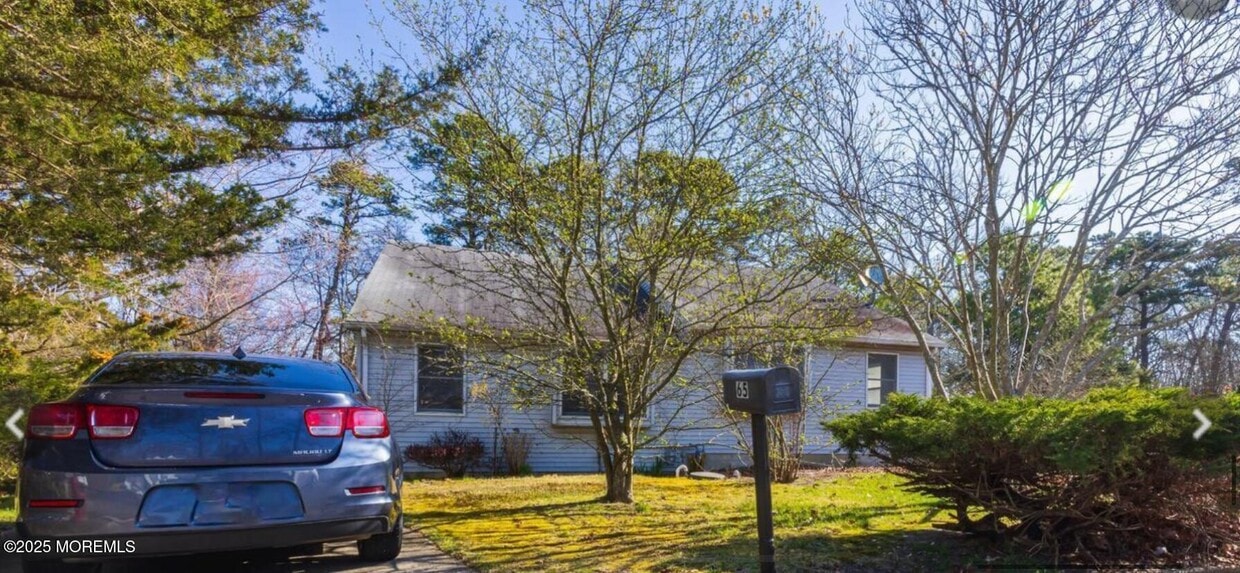 Foto principal - 63 N Indian Valley Ct