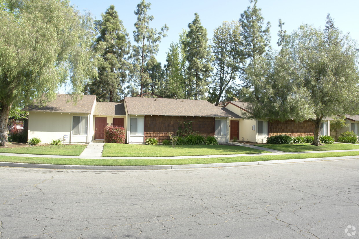 Building Photo - Cedar Tree Apartments