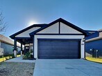 Foto principal - 2021 Pine Stone Ln