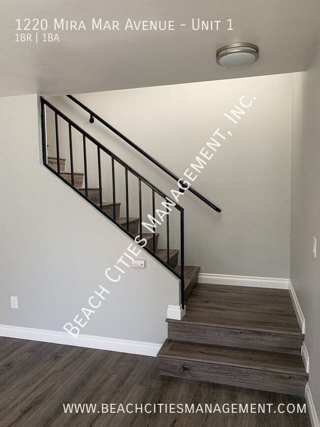 Building Photo - 1220 Mira Mar Ave