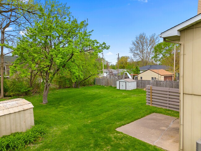 Foto del edificio - 6207 N Northmoor Ct