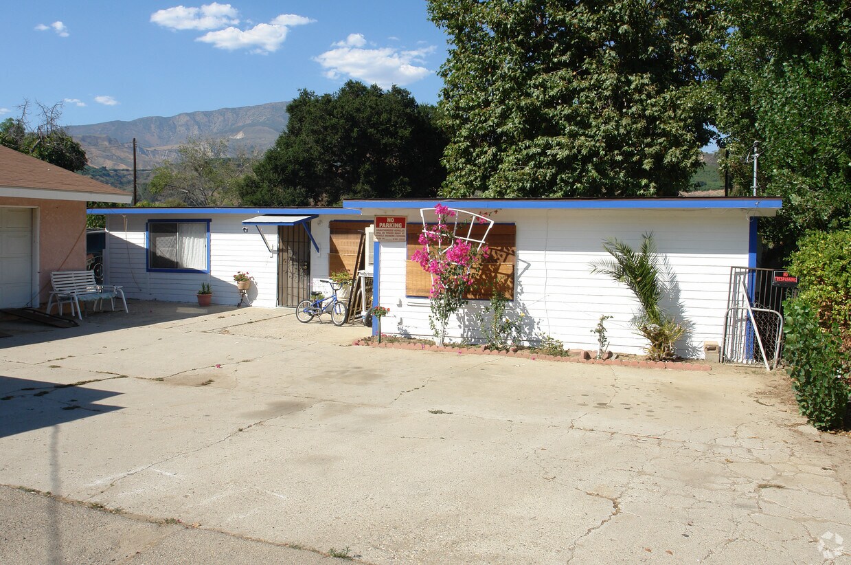 Building Photo - 3968 Ojai Rd