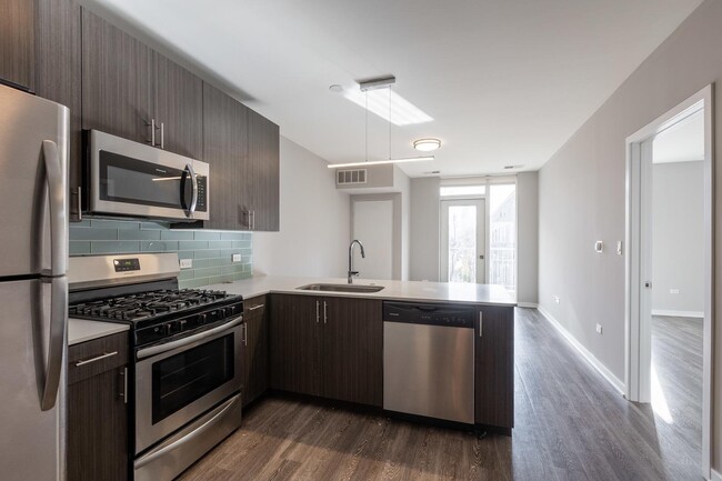 Foto del edificio - 1552 N North Park Avenue Unit 707