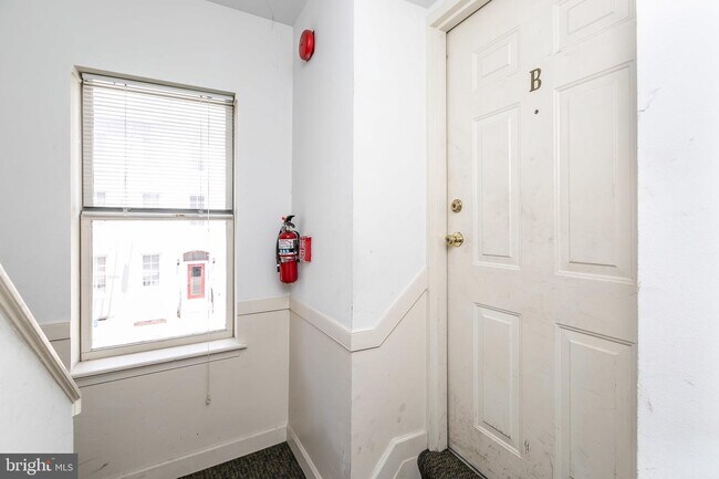 Building Photo - 1 W Henrietta St