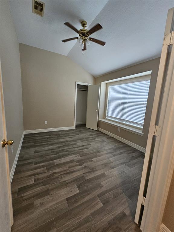 Foto del edificio - 6011 Decker Ridge Ct