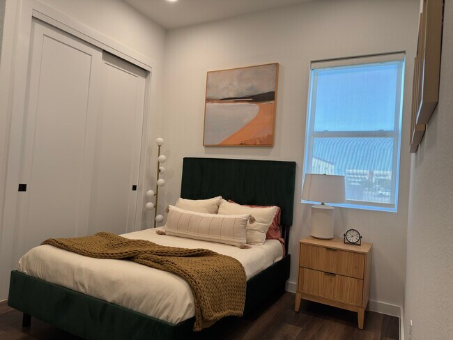 Building Photo - 2165 Gabriels Pl