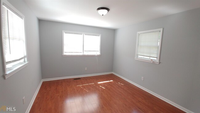 Building Photo - 1583 Rex Rd