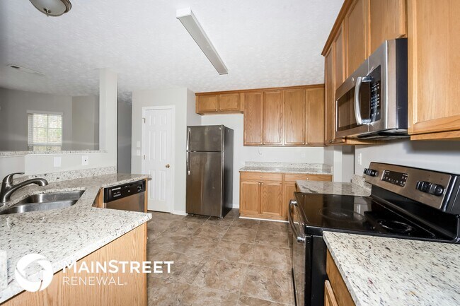 Building Photo - 70 Fairwoods Ct