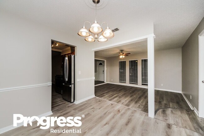 Building Photo - 7338 Cherry Laurel Dr