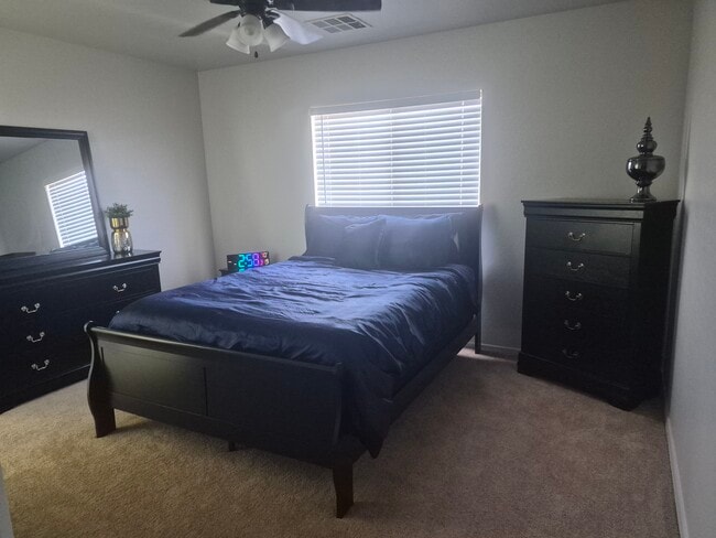 Foto del edificio - 3061 E Mineral Park Rd