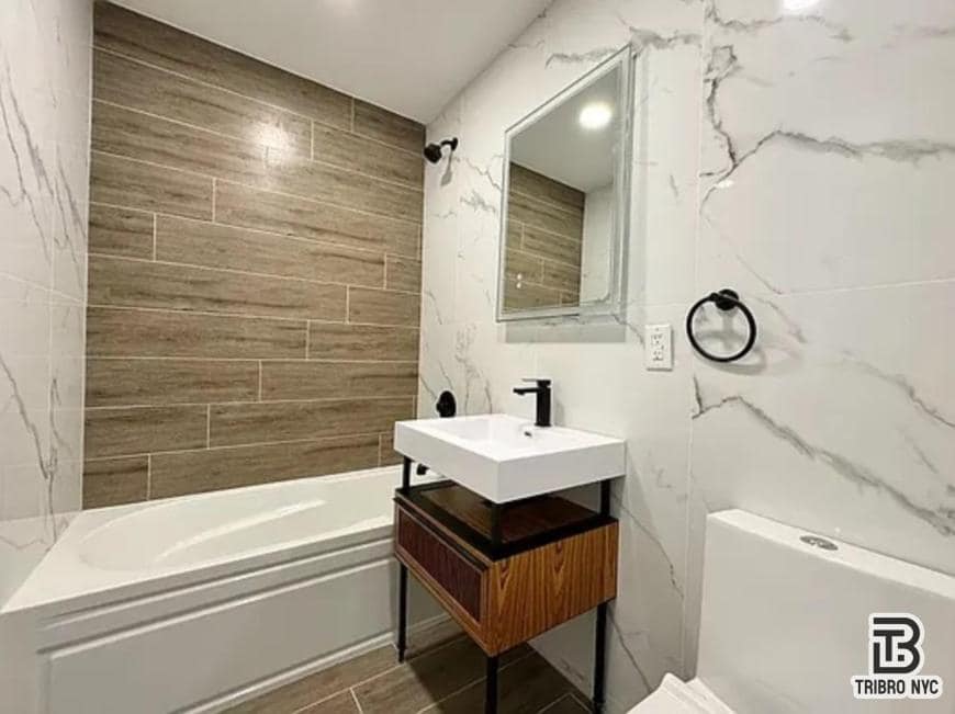Building Photo - 2 bedroom in BROOKLYN NY 11211