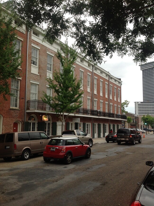 800 Saint Charles Ave, New Orleans, LA 70130 Apartment for Rent in