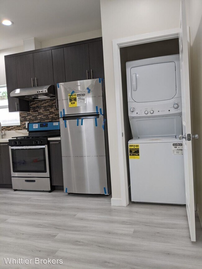 Building Photo - 1 br, 1 bath House - 10700 Valley View Ave.