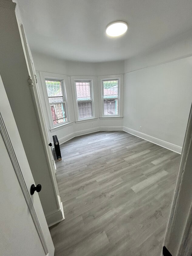 Bedroom - 607 E 17th St