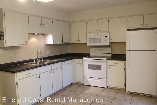 Building Photo - 2 br, 2.5 bath House - 522 Parkway Road NW A