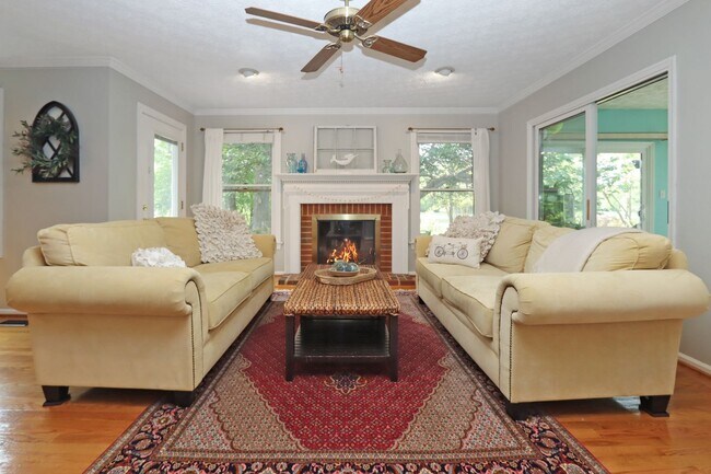 Building Photo - 109 Windforest Lane Yorktown VA 23692