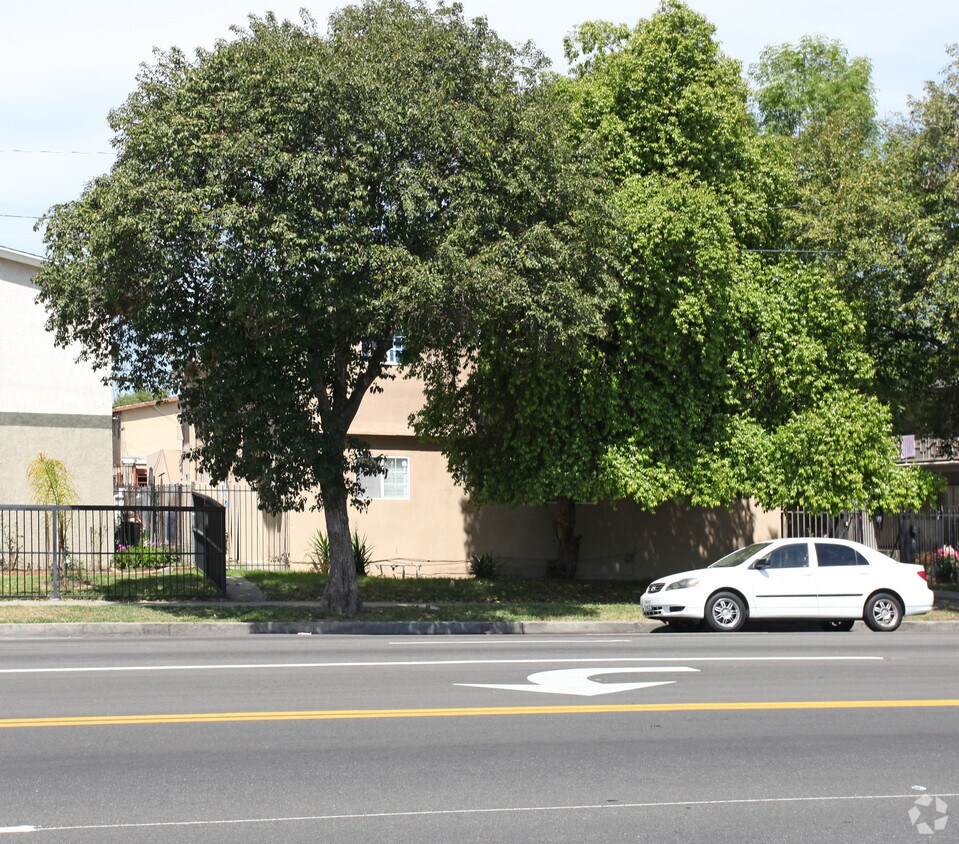 Primary Photo - 18037 Roscoe Blvd