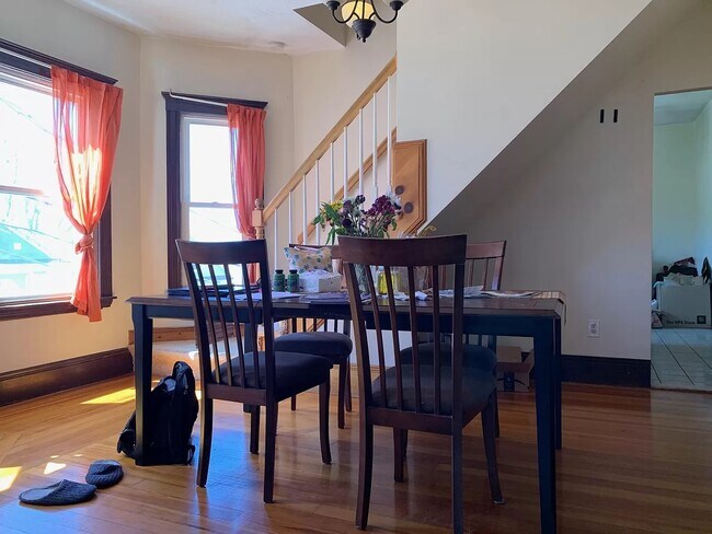 Building Photo - 144 North St