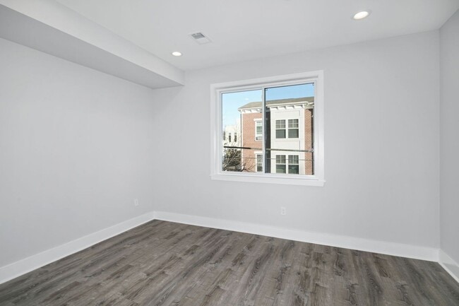 Photo - 1302 North Marshall Street Apartment