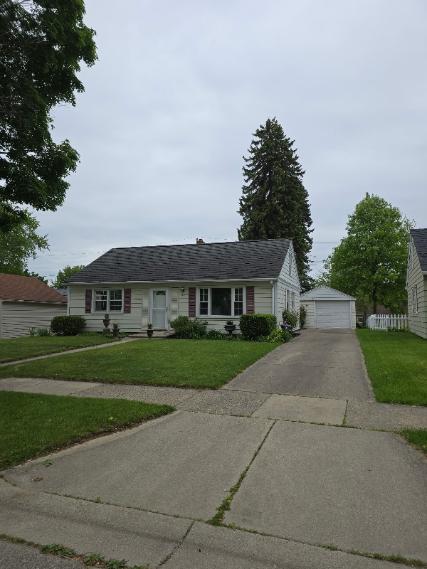 Building Photo - 1615 Lenore Ave