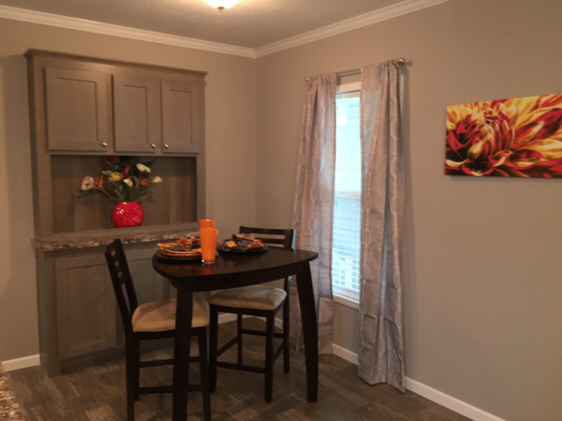 Foto principal - 1335 Fleming Ave