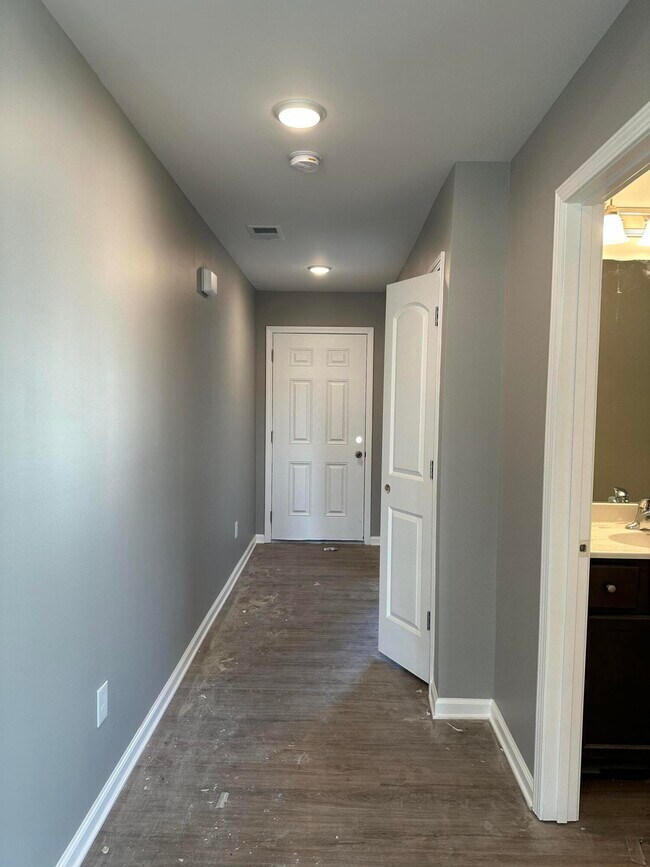 Building Photo - 2492 Feathersound Wy