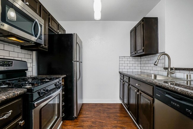 Foto del edificio - 2330 North Cahuenga, LP