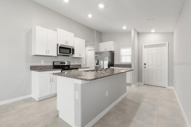 Building Photo - 7110 Amelia Cove Ct
