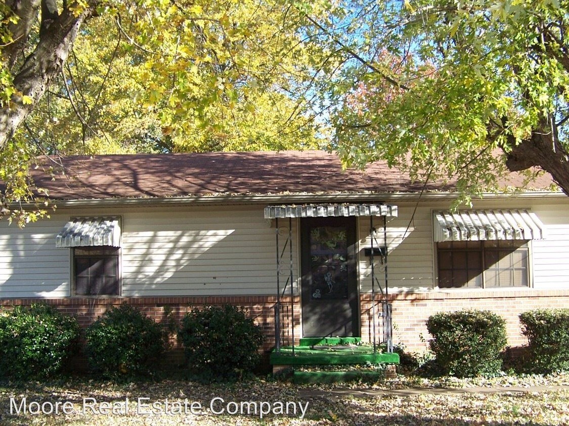 211 Woodland St, Martin, TN 38237 House Rental in Martin, TN