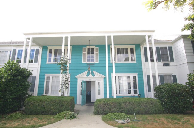 Building Photo - 11932 Chandler Blvd