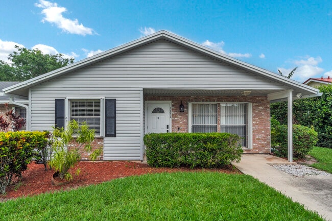 Building Photo - 1350 Riverside Cir
