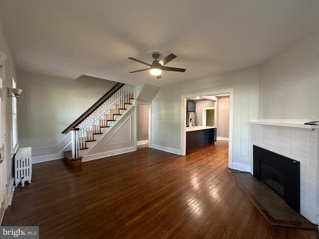 Foto del edificio - 817 N Harrison St