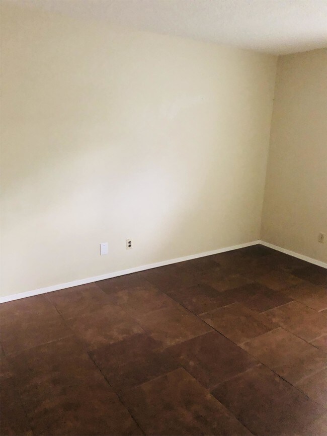 Building Photo - 9427 Bryn Mawr Cir