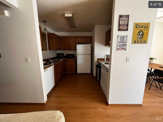 Foto del edificio - 1551 N Polk St