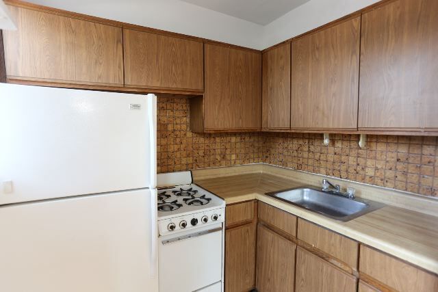 Foto del edificio - 629 W Belmont Ave