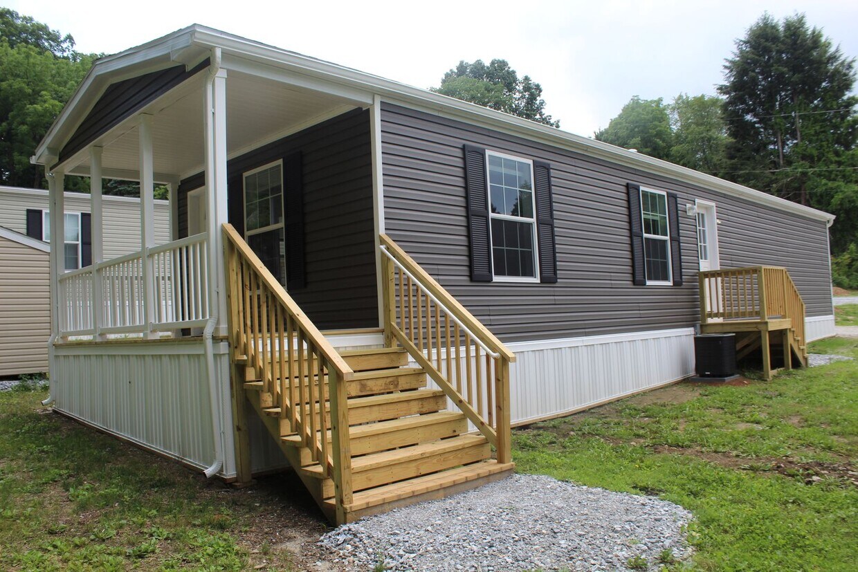 Foto principal - 12804 Glen Brook Ct, Glen Rock, PA 17327
