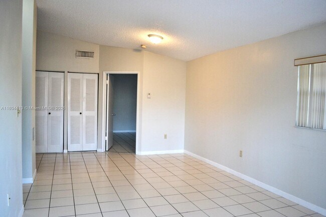 Foto del edificio - 15385 SW 76th Terrace