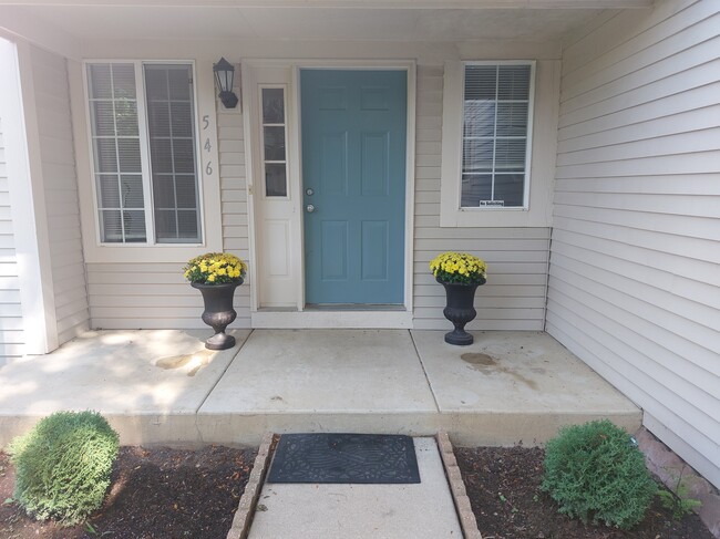 Building Photo - 546 Foxridge Dr