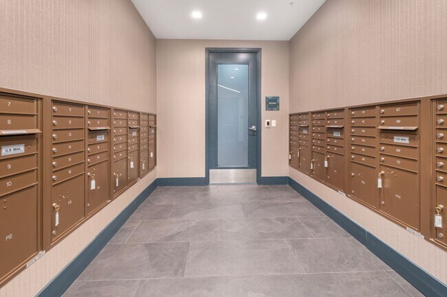 Building Photo - Charming 1 BR + 1 Den/1 BA in Shepherd Park!