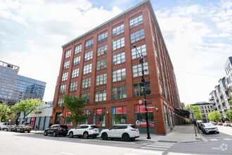 Building Photo - 1017 W Washington Blvd