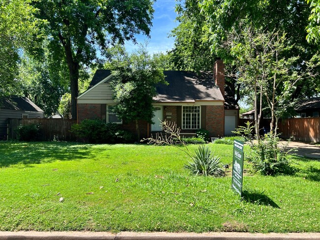 Foto del edificio - Charming midtown bungalow in a great locat...